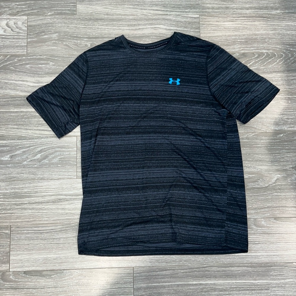 Under Armour threadbone workout shirt. Size XL. NWOT
